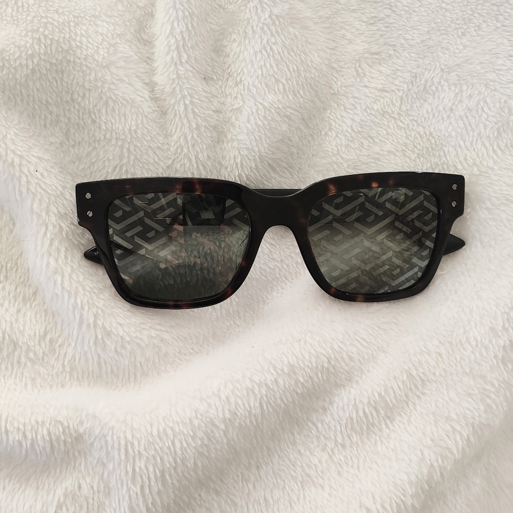 Versace Sunglasses - Picture 5 of 5